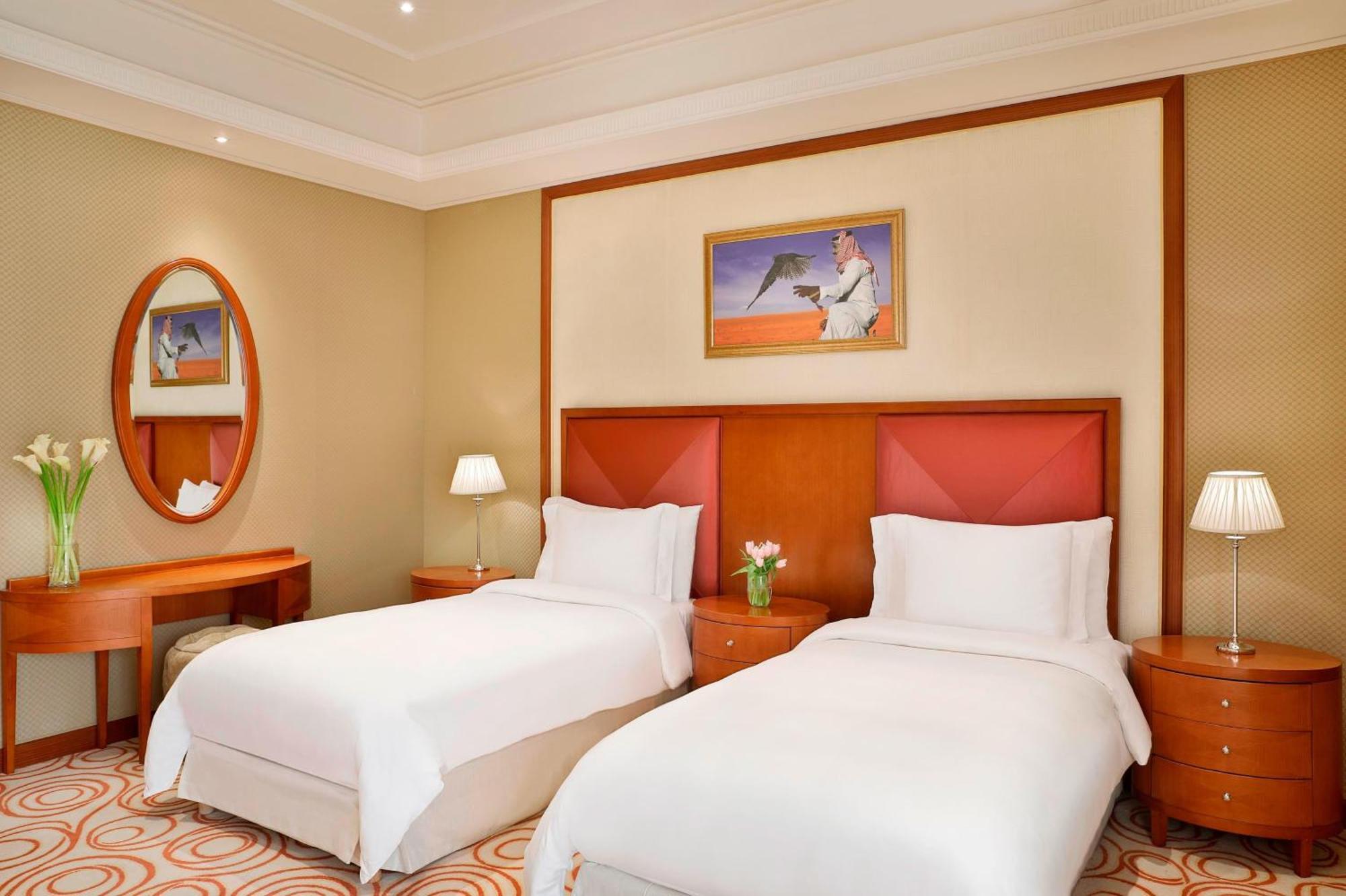 The Ritz-carlton, Hotel 5*