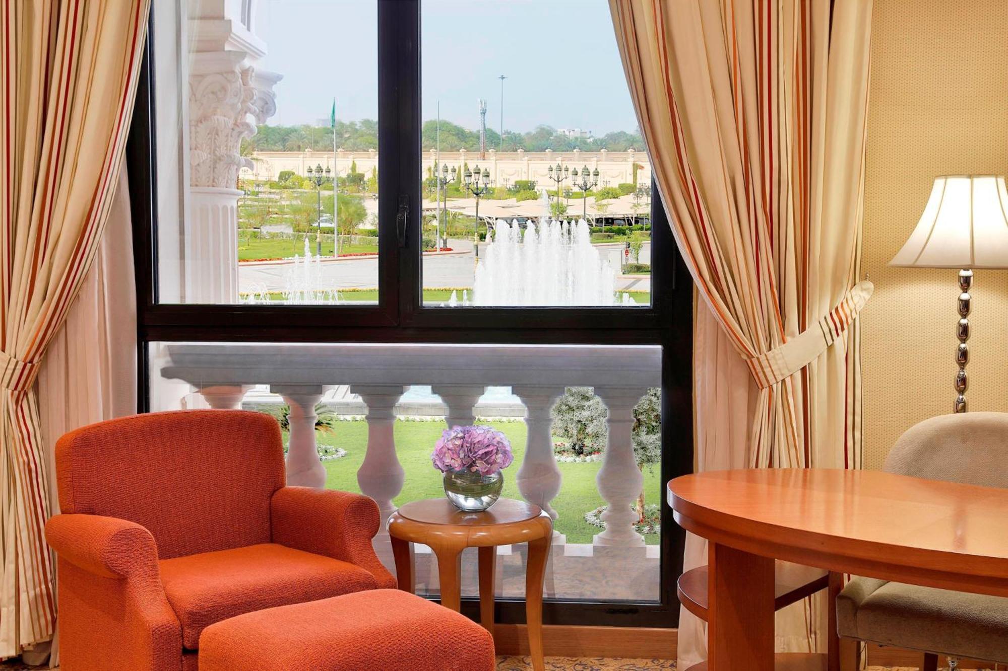 The Ritz-carlton, 5*
