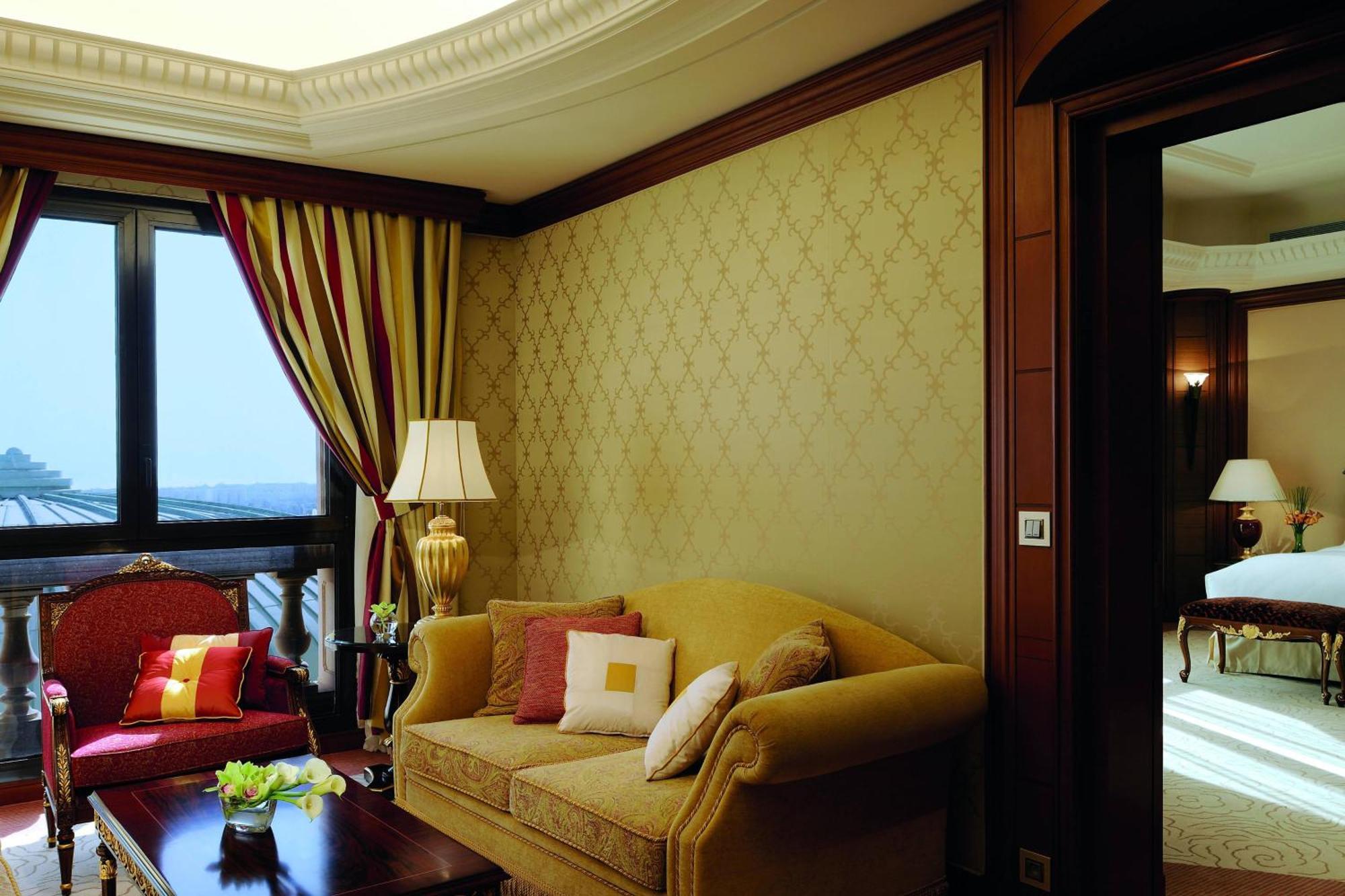 The Ritz-carlton, Hotel 5*
