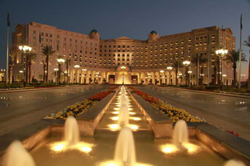 The Ritz-carlton,