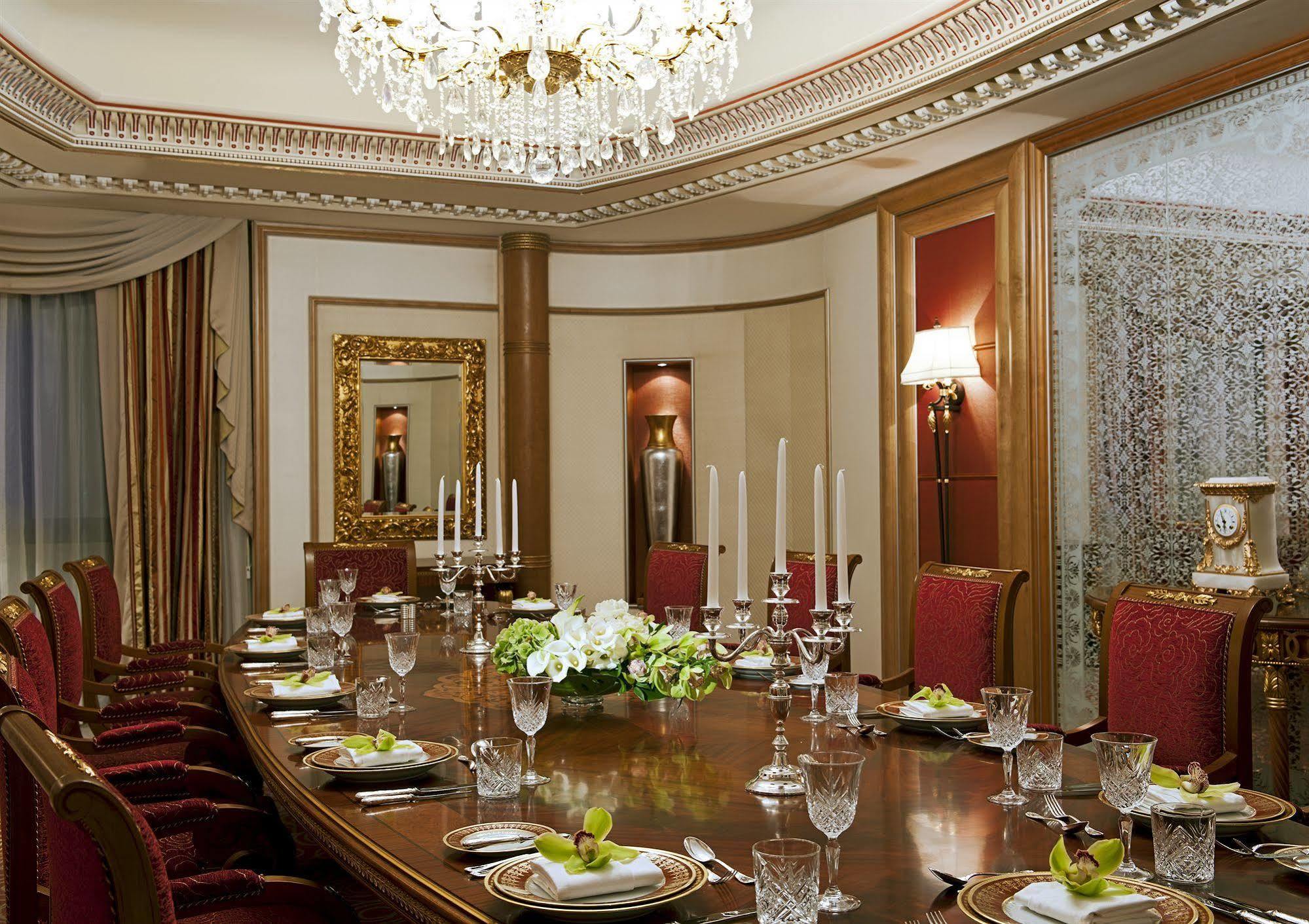 Hotel The Ritz-carlton,